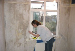 surface preparation for liquid wallpaper