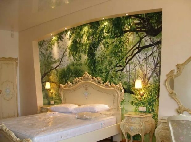 Wall mural niche