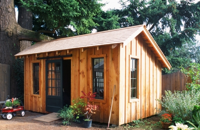 9 tips on how to build a barn in the country, or choose material for the barn